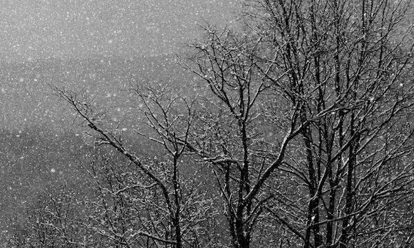 Kosova’nın batısında sezonun ilk karı yağdı