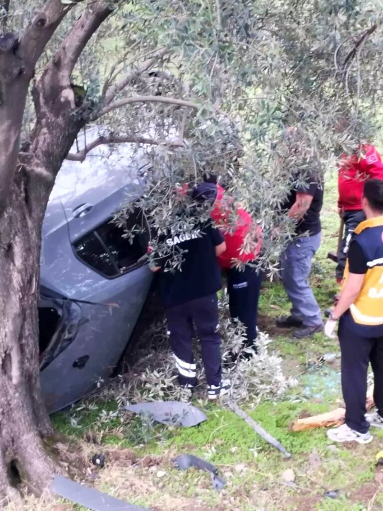 Balıkesir’de Trafik Kazası: 2 Yaralı