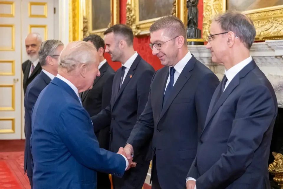 Başbakan Mickoski, İngiltere Kralı 3. Charles ile görüştü