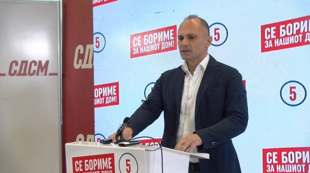 Filipçe: Hükümet, seçim kampanyasında devlet kurumlarını kötüye kullanıyor