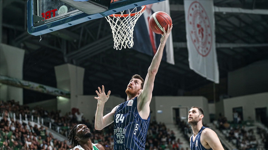 Anadolu Efes, Avrupa Ligi’nde yarın Partizan’a konuk olacak