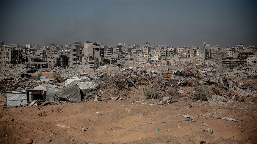 İsrail, ateşkese rağmen Gazze’nin doğusunda bombalama ve bina yıkımlarını sürdürüyor