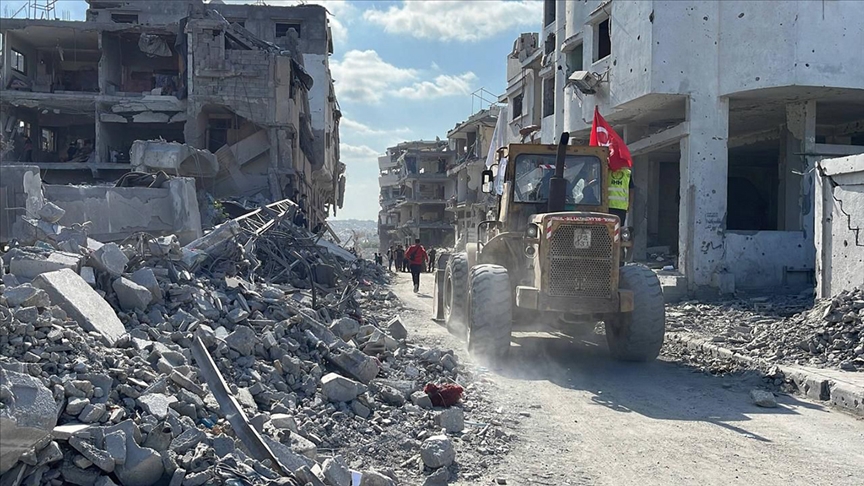 İHH, Gazze’de enkaz kaldırma ve temizlik çalışmalarına başladı