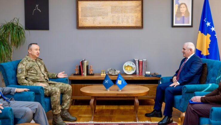 KFOR Komutanı Ulutaş, Kosova İçişleri Bakanı Sveçla ile görüştü