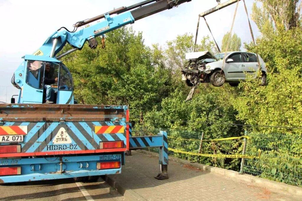 Amasya’da Otomobil Kazasında 4 Üniversite Öğrencisi Yaralandı