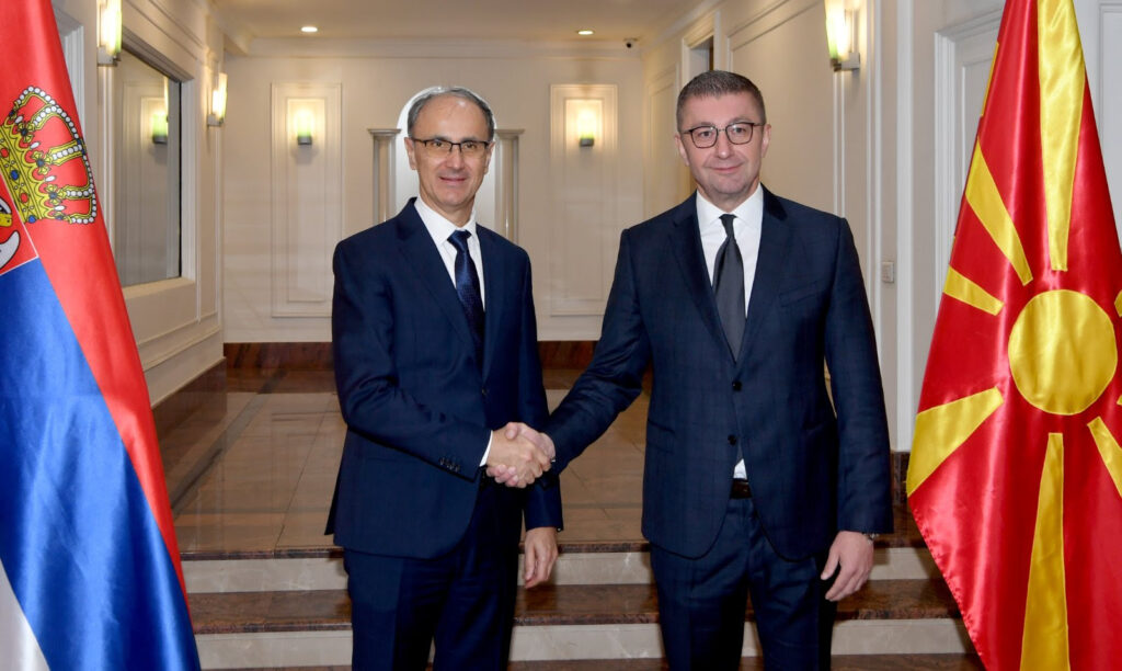 Kuzey Makedonya ve Sırbistan başbakanları arasında stratejik iş birliği görüşmesi