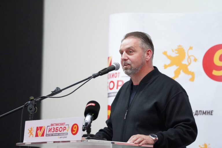 Karpoş’ta Yakimovski dönemi sona erdi