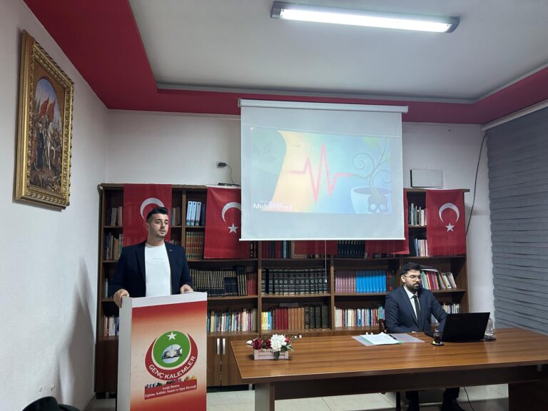 Genç Kalemler Derneği, sağlık konferanslarını sürdürüyor