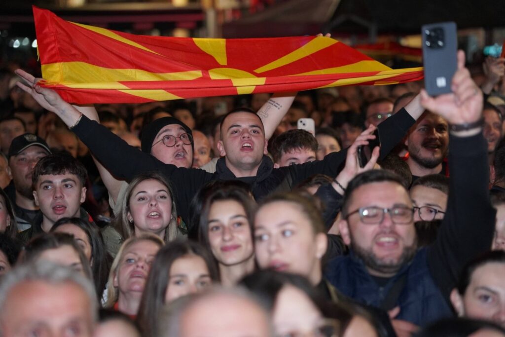 VMRO-DPMNE 55 Belediye Kazandı – Yeni Balkan