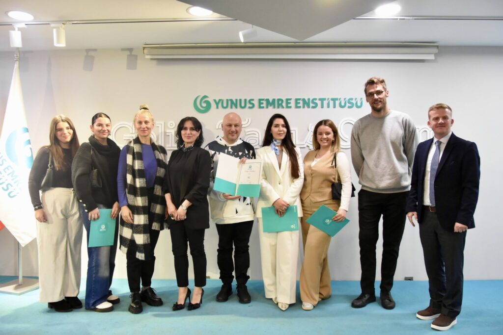 Üsküp Yunus Emre Enstitüsünde Türkçe kursiyerlerine sertifikaları törenle takdim edildi