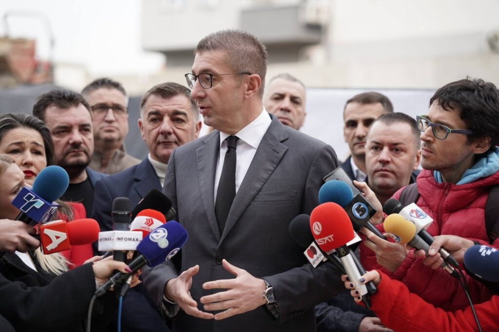 Mitskoski: 55 bin öğrenciye elektronik cihaz için 15.300 denar destek sağlanacak