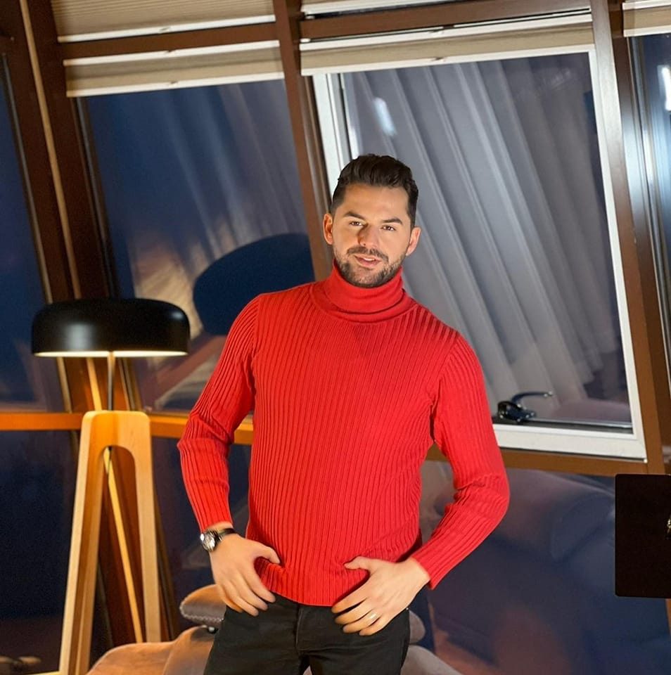 Arnavut Dünyasının Meşhur Müzisyeni Şpat Kasapi Bu Sabah Vefat Etti