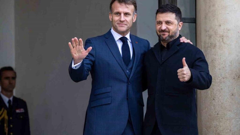 Zelenskiy, 1 Aralık’ta Paris’te Macron ile bir araya gelecek