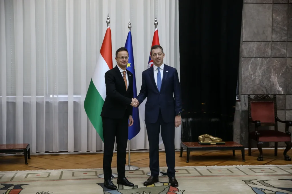 Szijjártó: “Sırbistan’ı Enerjisiz Bırakmayacağız”