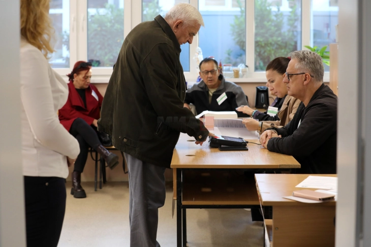 Yerel seçimlerin ikinci turuyla ilgili olarak DSK’Ya 16 şikayette bulunuldu