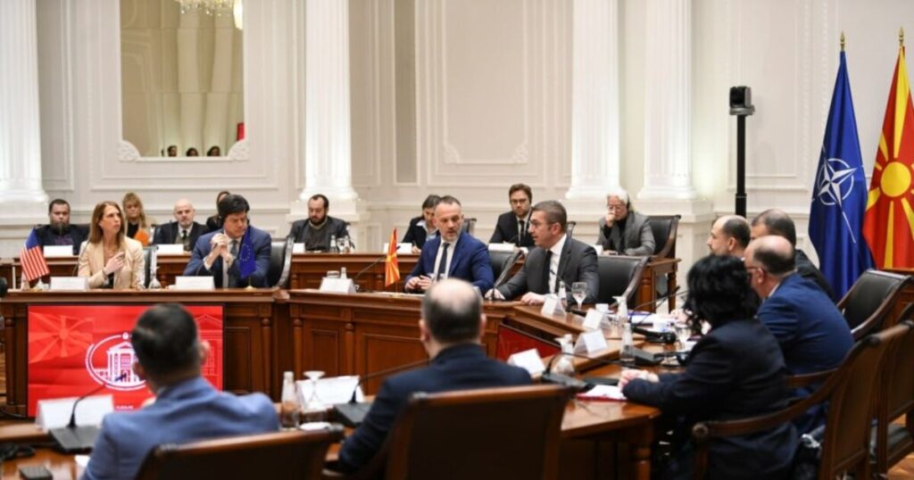 Mickoski: Hükümette değişiklik olacak, ancak sadece değişiklik için değil