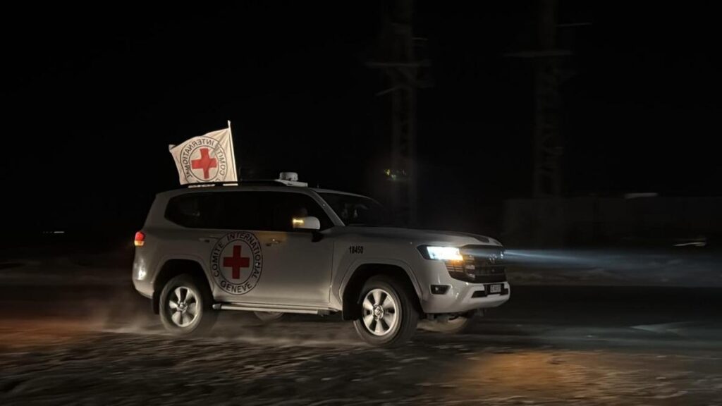 İsrail, Hamas’ın Kızılhaç’a teslim ettiği 1 İsrailli esirin cesedini aldı