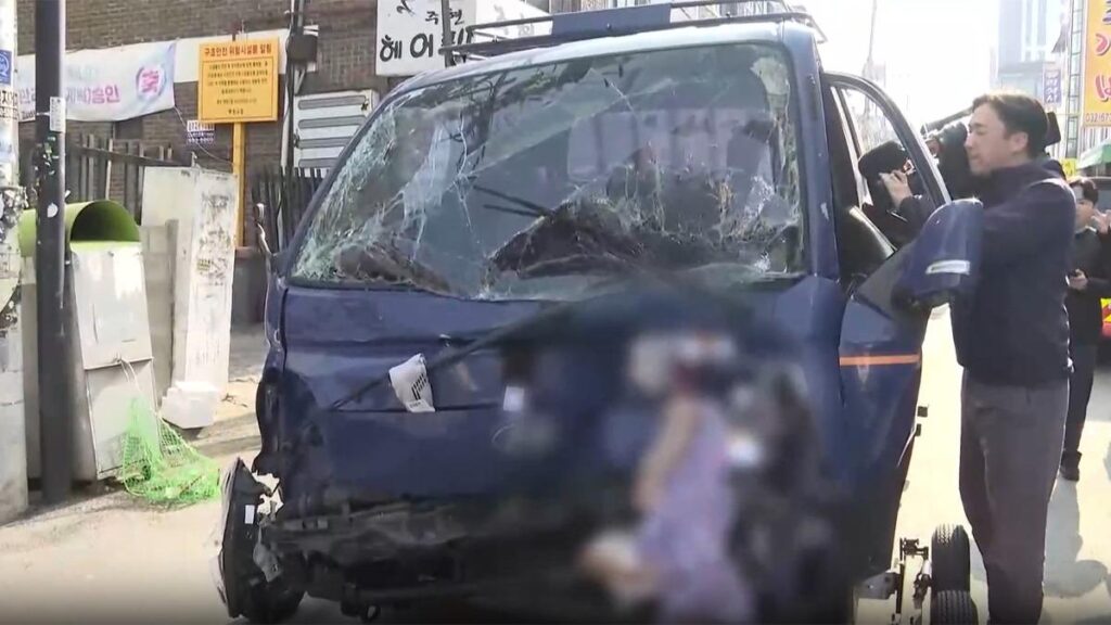 Güney Kore’ de korkunç kaza: 2 ölü 18 yaralı! Polisin şüphesi soru işaretine sebep oldu