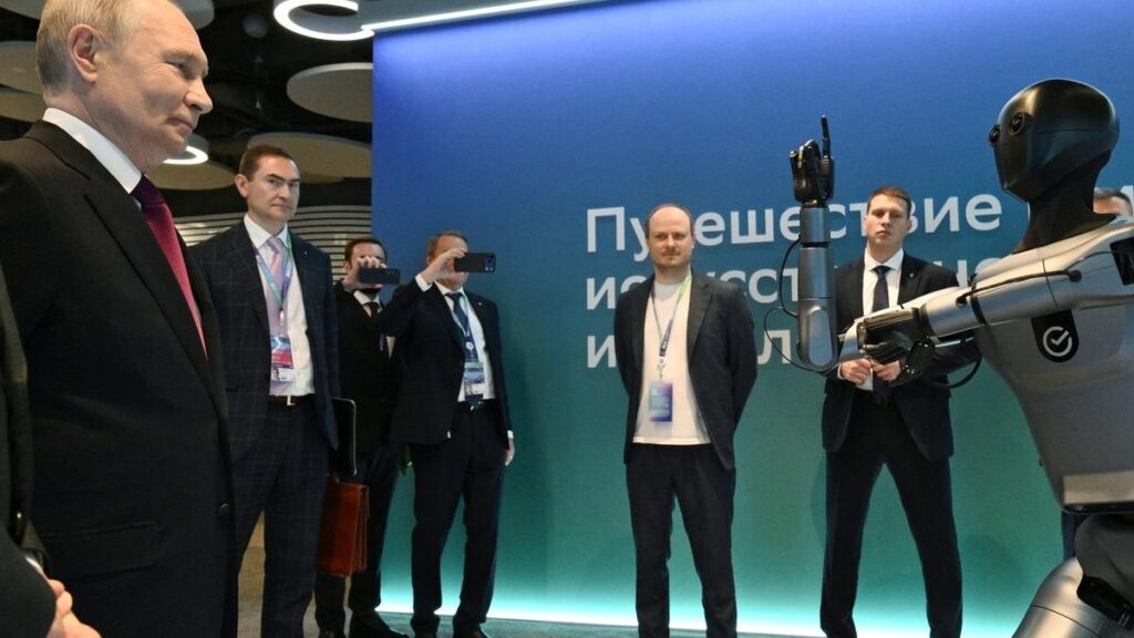 Putin, yapay zekada bağımsızlığın Rusya için “egemenlik meselesi” olduğunu söyledi