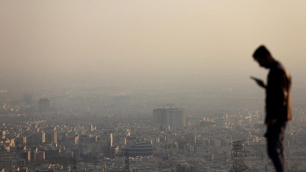 İran’da hava kirliliği ve grip salgını etkisi: 18 eyalette eğitim uzaktan yapılıyor