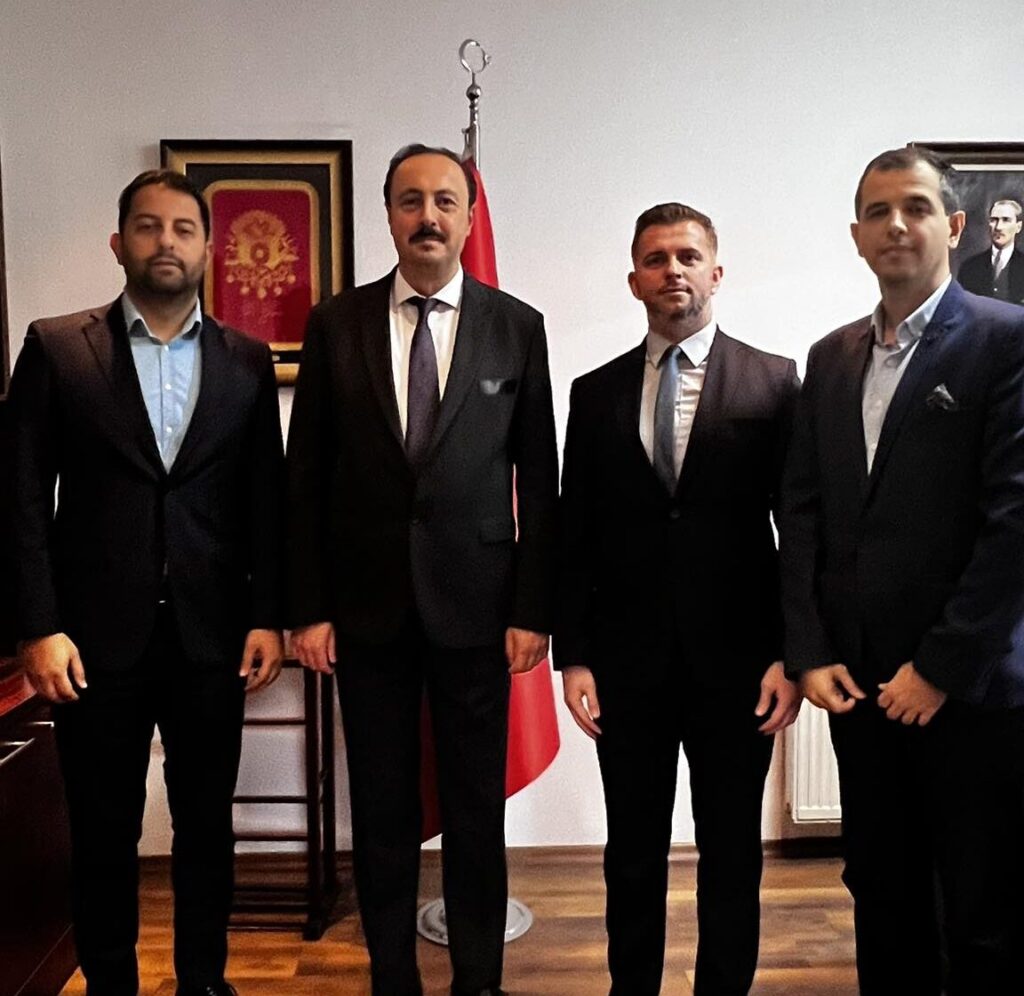 Büyükelçi Ulusoy, TDP Üsküp Şubesi heyetini kabul etti