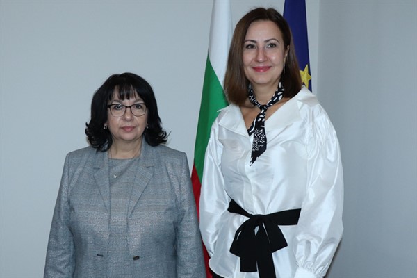 Bulgaristan Maliye Bakanı Petkova, Avrupa Sayıştayı Üyesi Ivanova ile görüştü