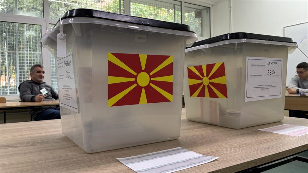 Saat 09:00 itibariyle seçime katılım % 2,88