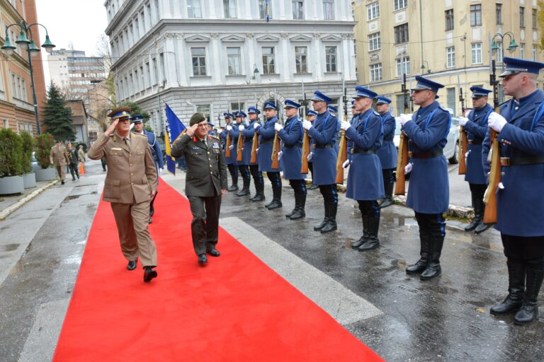 Kara Kuvvetleri Komutanı Tokel, Bosna Hersek’te görüşmeler gerçekleştirdi
