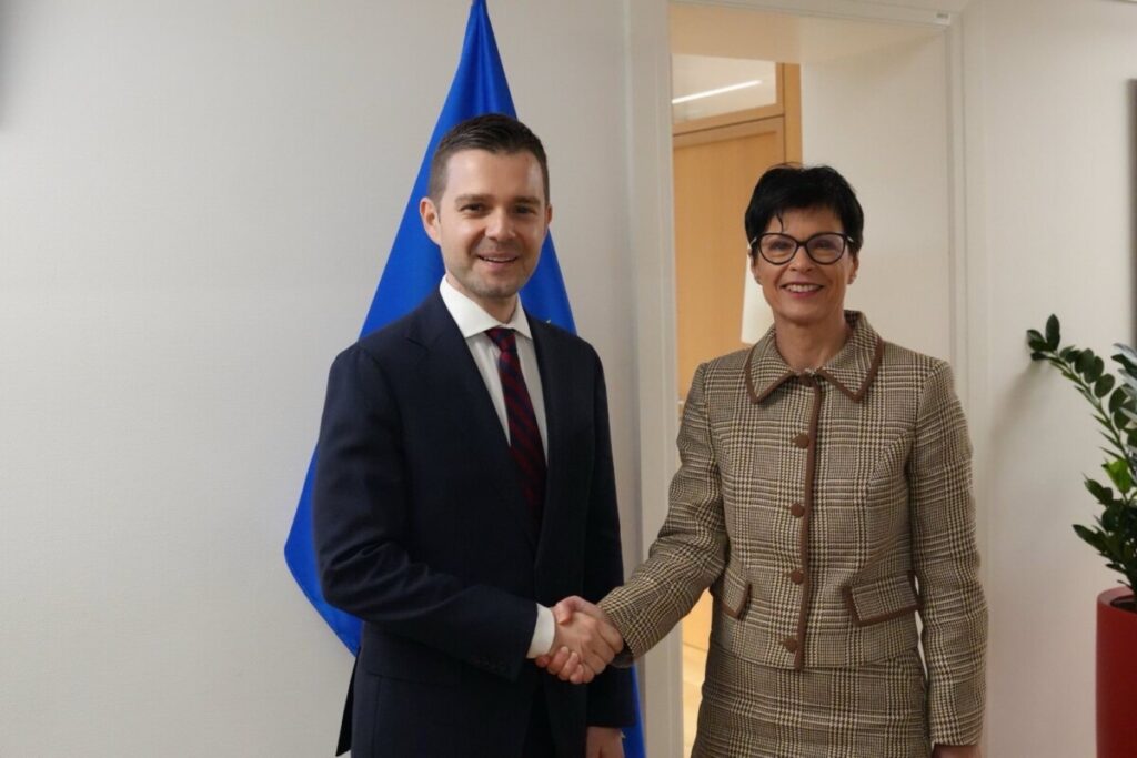 Dışişleri Bakanı Mucunski, Brüksel’de AB Komiseri Marta Kos ile Bir Araya Geldi