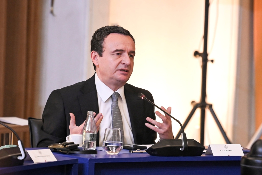 Kurti: AB, Kosova’ya yönelik tedbirleri kaldırmalı ve adaylık statüsünün önünü açmalıdır