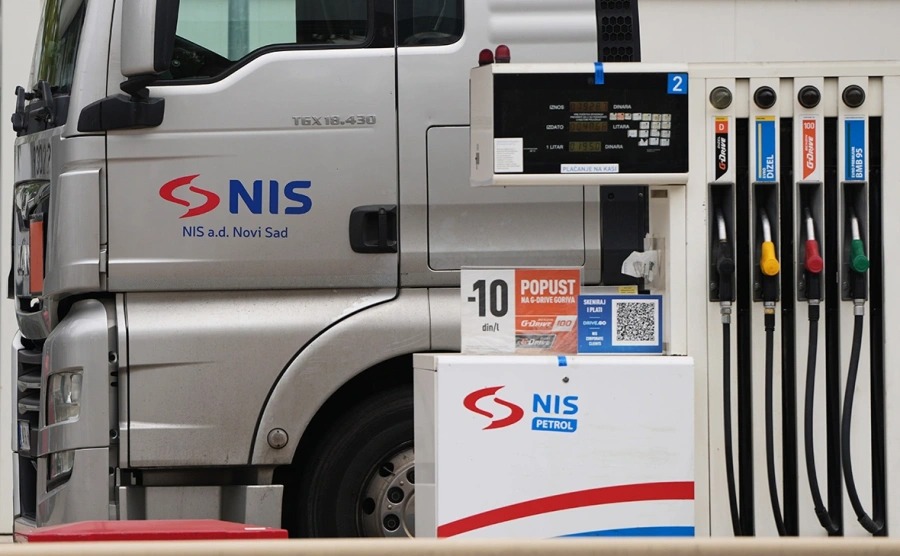 Rus sahipler Sırbistan enerji şirketi NIS’teki hisselerini satmayı kabul etti