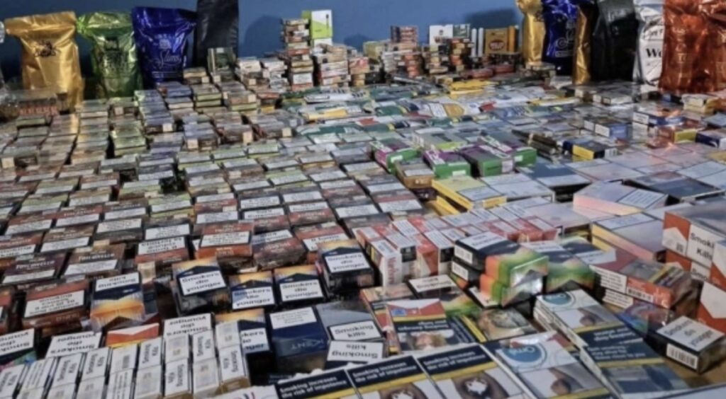 İki gün içinde 3 binden fazla paket kaçak sigara ele geçirdi