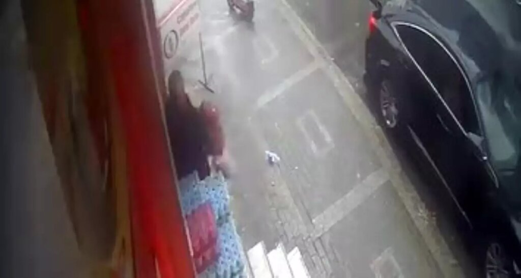 Avcılar’da Ayran Hırsızlığı: Güvenlik Kamerasında Görüntülendi