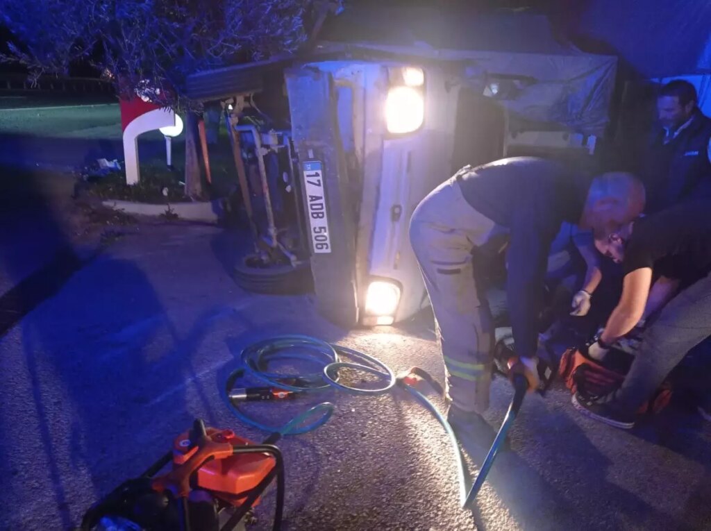 Kamyonet Kazasında Sürücü Hayatını Kaybetti, Eşi Ağır Yaralandı