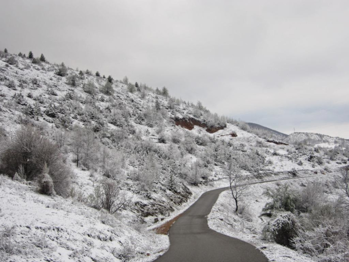 Bugün Hava Bulutlu ve Yağışlı Olacak, Dağlarda Kar Bekleniyor