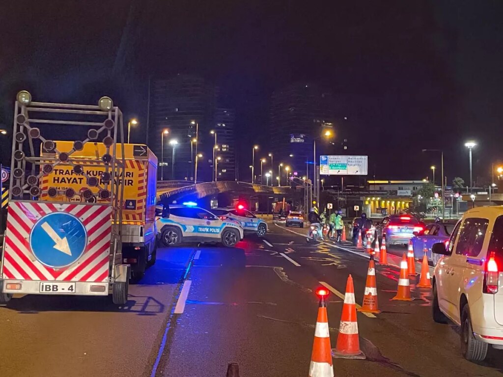 İstanbul Maratonu nedeniyle bazı yollar trafiğe kapatıldı