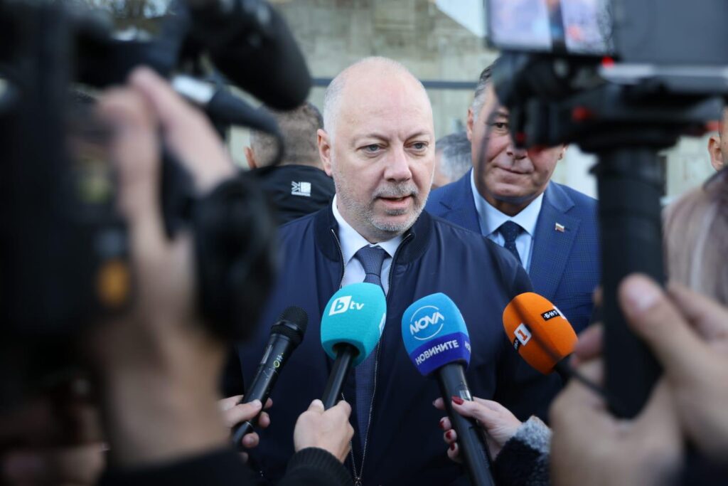 Jelyazkov: Bu bütçe, Bulgaristan’ın euroya geçişini enflasyon şokları olmadan sağlayacak