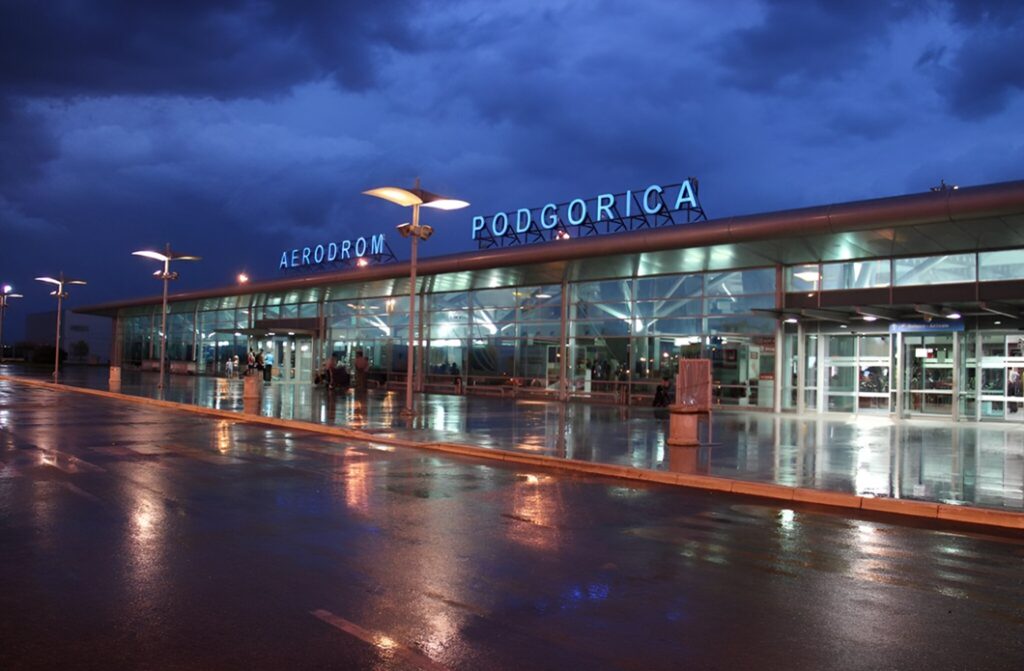 4 Türk Vatandaşı Sahte Pasaportla Podgorica Havalimanı’nda Tutuklandı