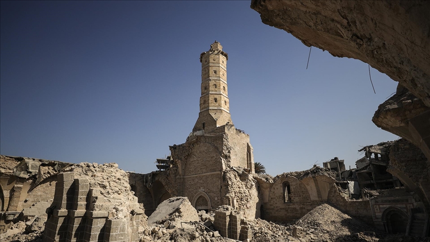 İsrail saldırıları, Gazze’de yaklaşık 1400 yıllık Büyük Ömeri Camisini “yıkıntıya” çevirdi