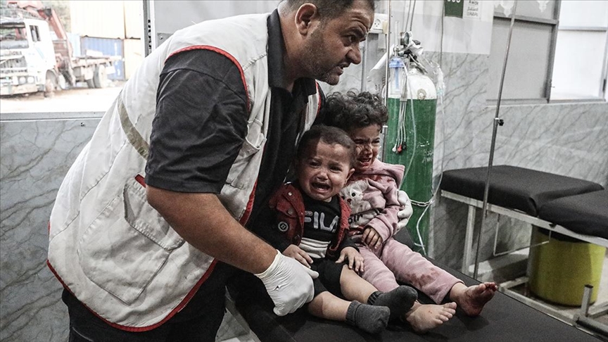 İsrail ordusunun, Gazze Şeridi’ne düzenlediği saldırılarda 21 Filistinli hayatını kaybetti