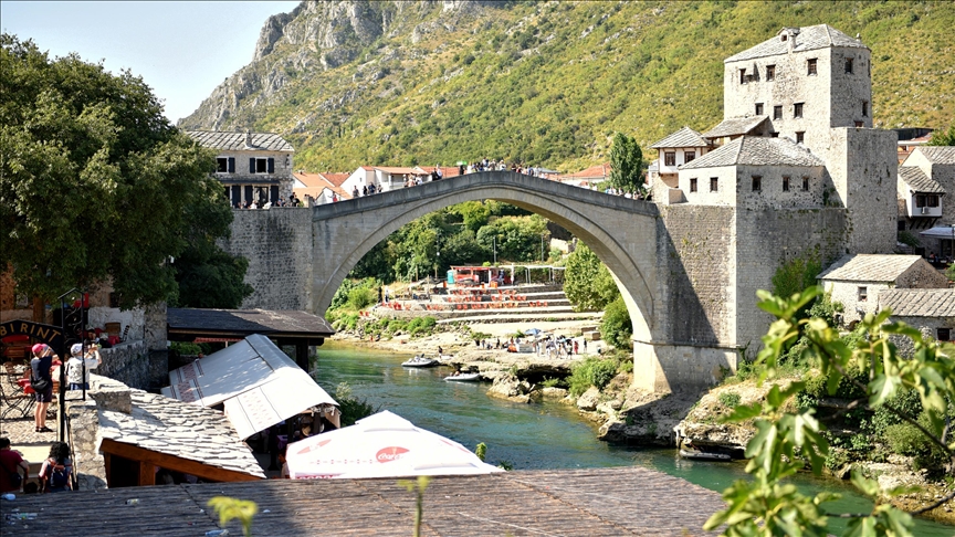 Bosna Hersek’teki Osmanlı mirası Mostar Köprüsü’nün yıkılışının 32. yılı
