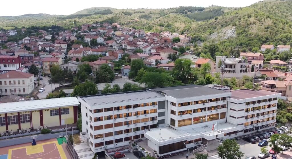 İştip Belediyesi en iyi öğrencilere 600 bin denar ayırdı