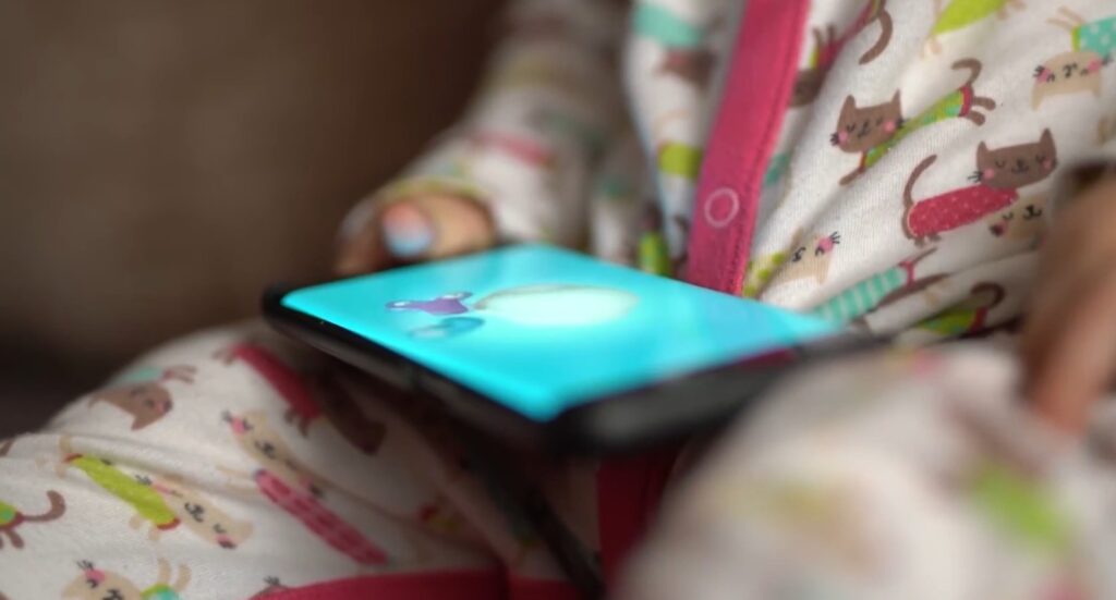 Makedonya’da çocuklarda konuşma sorunları artıyor: Ekran kullanımı büyük etken