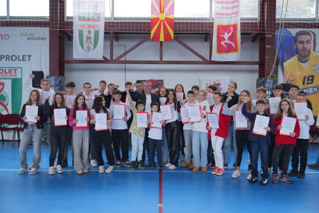 Merkez Belediyesi 48 Öğrenciye Spor Bursu Dağıttı