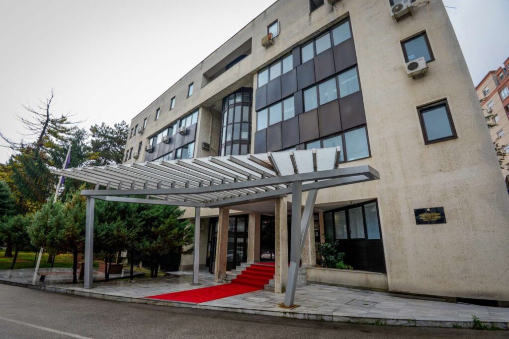 Sırp sanatçının ardından Bosnalı sanatçılar hakkında da suç duyurusu