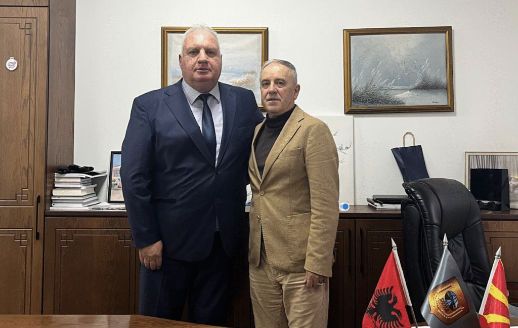 Türkiye’nin Ohri Fahri Konsolosu Abdurrahim Bayraktar’dan Struga Belediye Başkanı’na Ziyaret