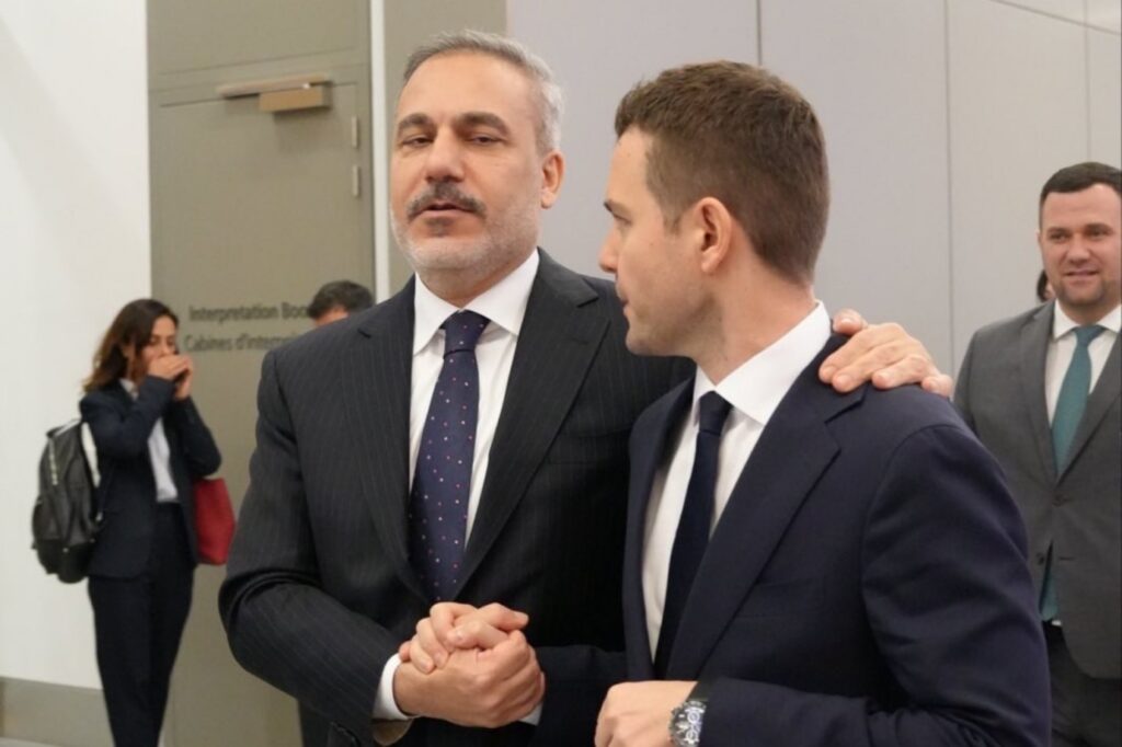 Mucunski, NATO Dışişleri Bakanları Toplantısına Katıldı