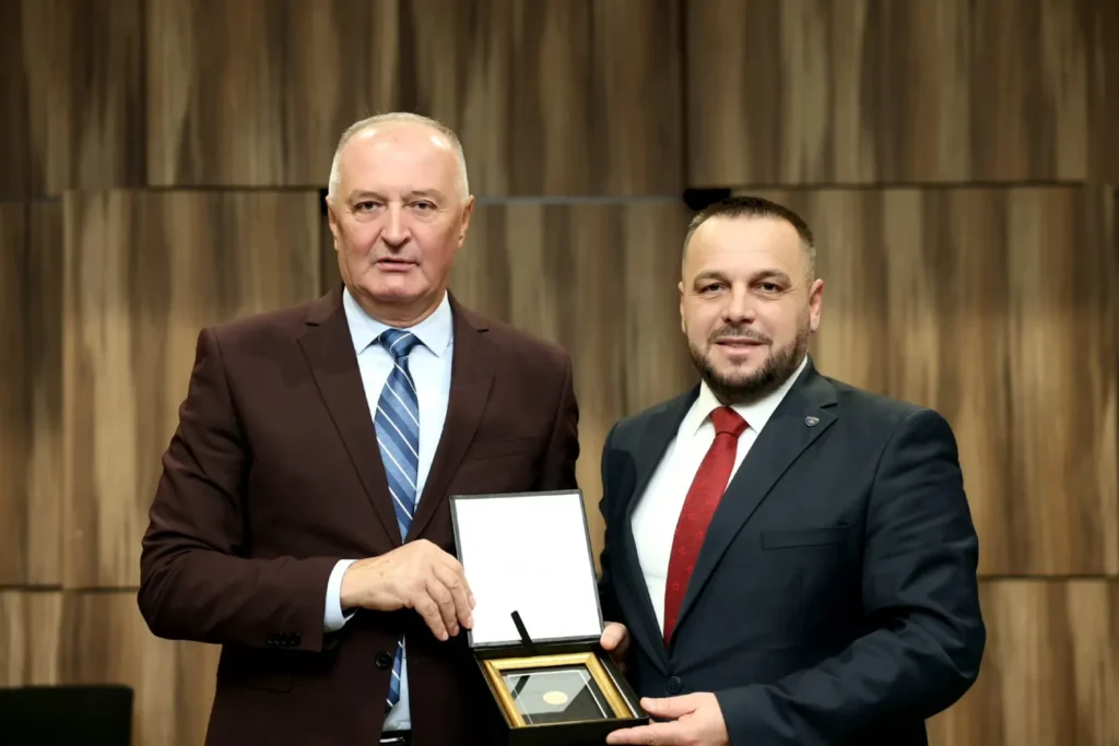 Kosova Savunma Bakanı Maqedonci, Saraybosna’da Mevkidaşı Helez ile Görüştü