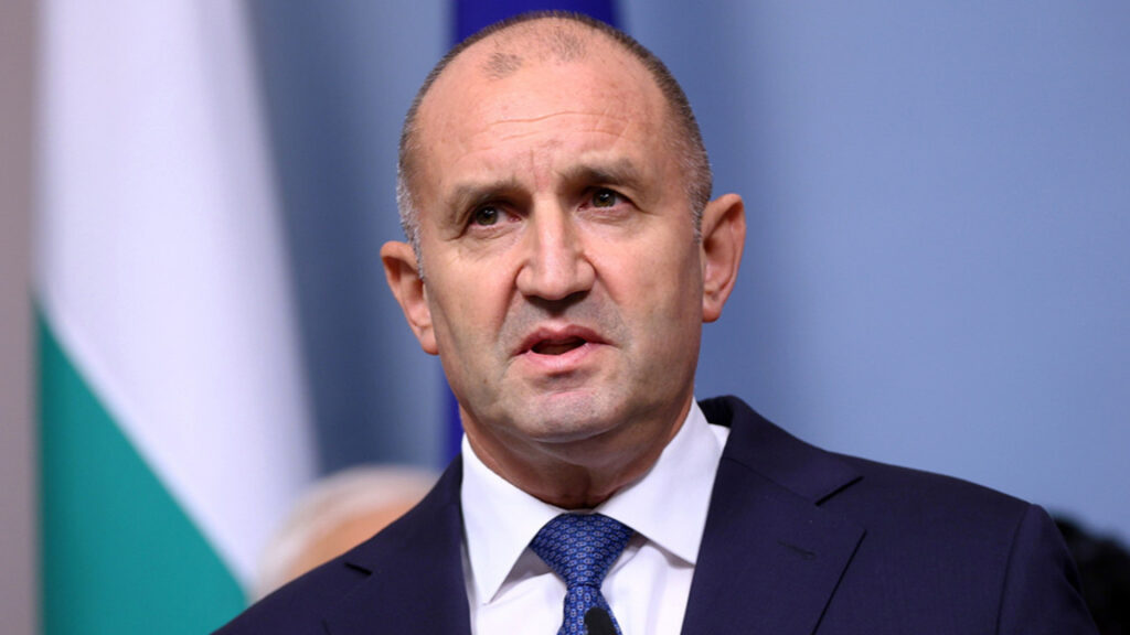 Bulgaristan Cumhurbaşkanı Rumen Radev, istifa ve erken seçim çağrısında bulundu