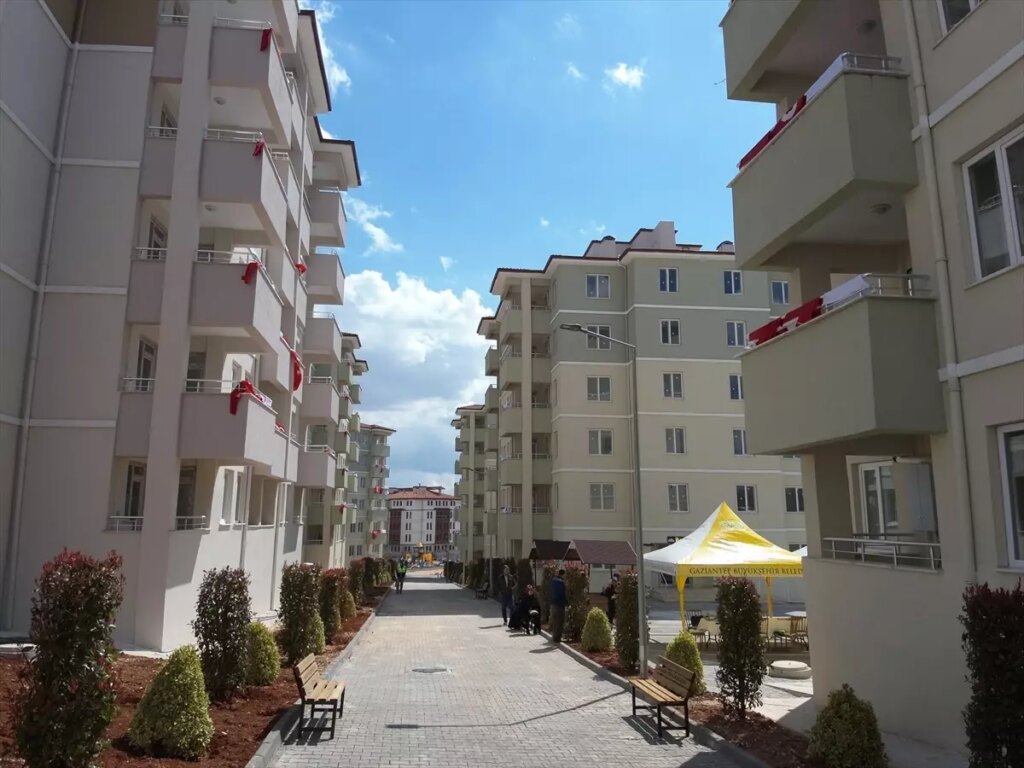Gaziantep’te en az 4 çocuğu olan aileler için yapılan konutların başvuruları başladı